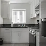 Prime New Beautiful Studio In Burbank
