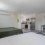 Prime New Beautiful Studio In Burbank