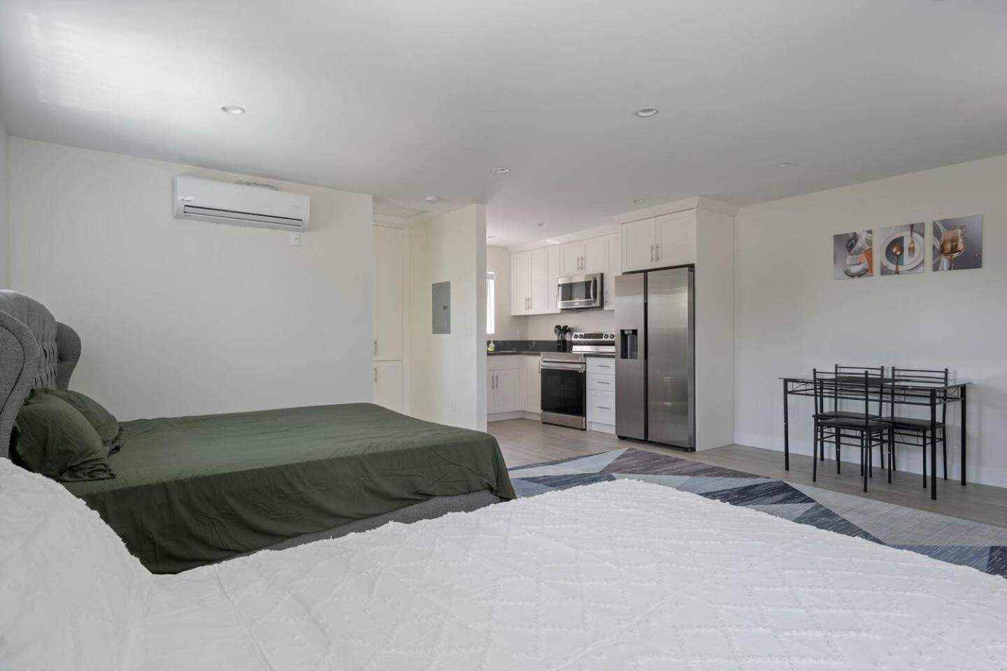 Prime New Beautiful In Apartment Burbank